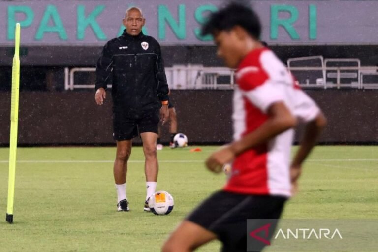 Nova Arianto Menargetkan Perekrutan 30 Pemain untuk Tim U-17 Baru