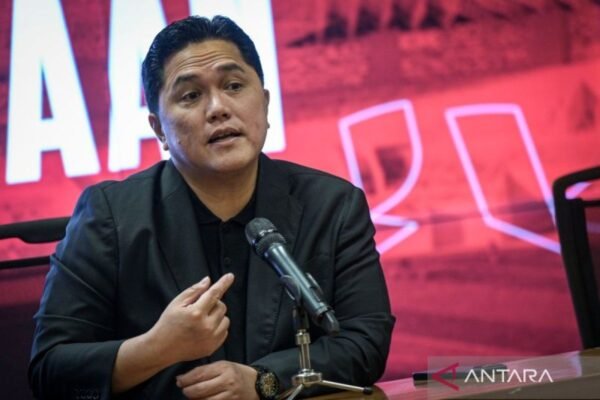 Berikut adalah beberapa alternatif judul untuk "Rapat Paripurna Setujui Naturalisasi Mauro dan Miliano Jonathans":

1. "Persetujuan Naturalisasi Mauro dan Miliano Jonathans dalam Rapat Paripurna"
2. "Rapat Paripurna: Mauro dan Miliano Jonathans Resmi Menjadi Warga Negara"
3. "Keputusan Rapat Paripurna: Naturalisasi Mauro dan Miliano Jonathans Disetujui"
4. "Rapat Paripurna Setuju: Mauro dan Miliano Jonathans Kini Warga Negara"
5. "Mauro dan Miliano Jonathans Dapat Status Kewarganegaraan dalam Rapat Paripurna" 

Silakan pilih atau sesuaikan sesuai kebutuhan!